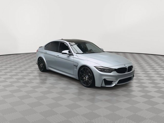 Used 2018  BMW CS image 2