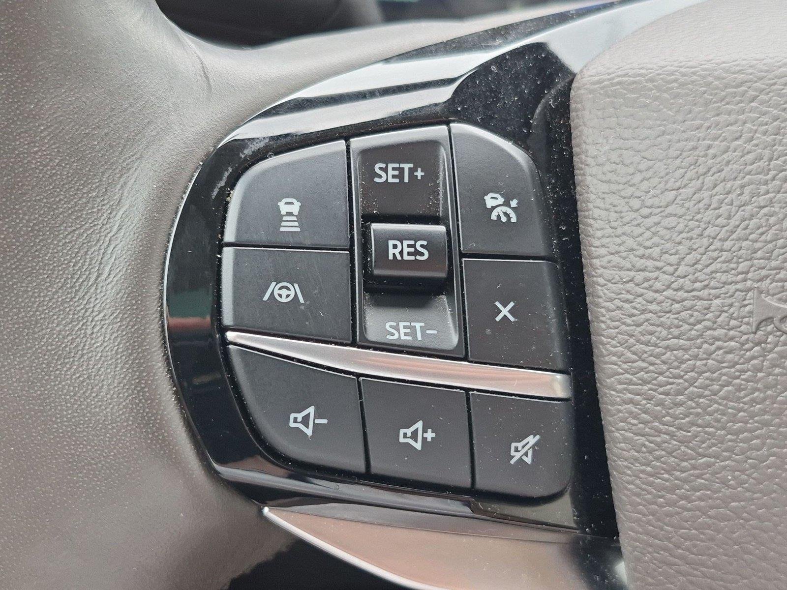 Used 2022 Star White Metallic Tri-Coat Ford Platinum image 20