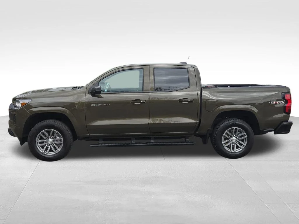 Used 2024 Brown Chevrolet LT image 14