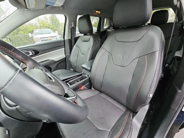 Used 2022 Black Jeep Limited image 19