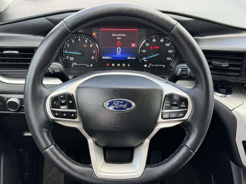 Used 2022 Black Ford XLT image 10