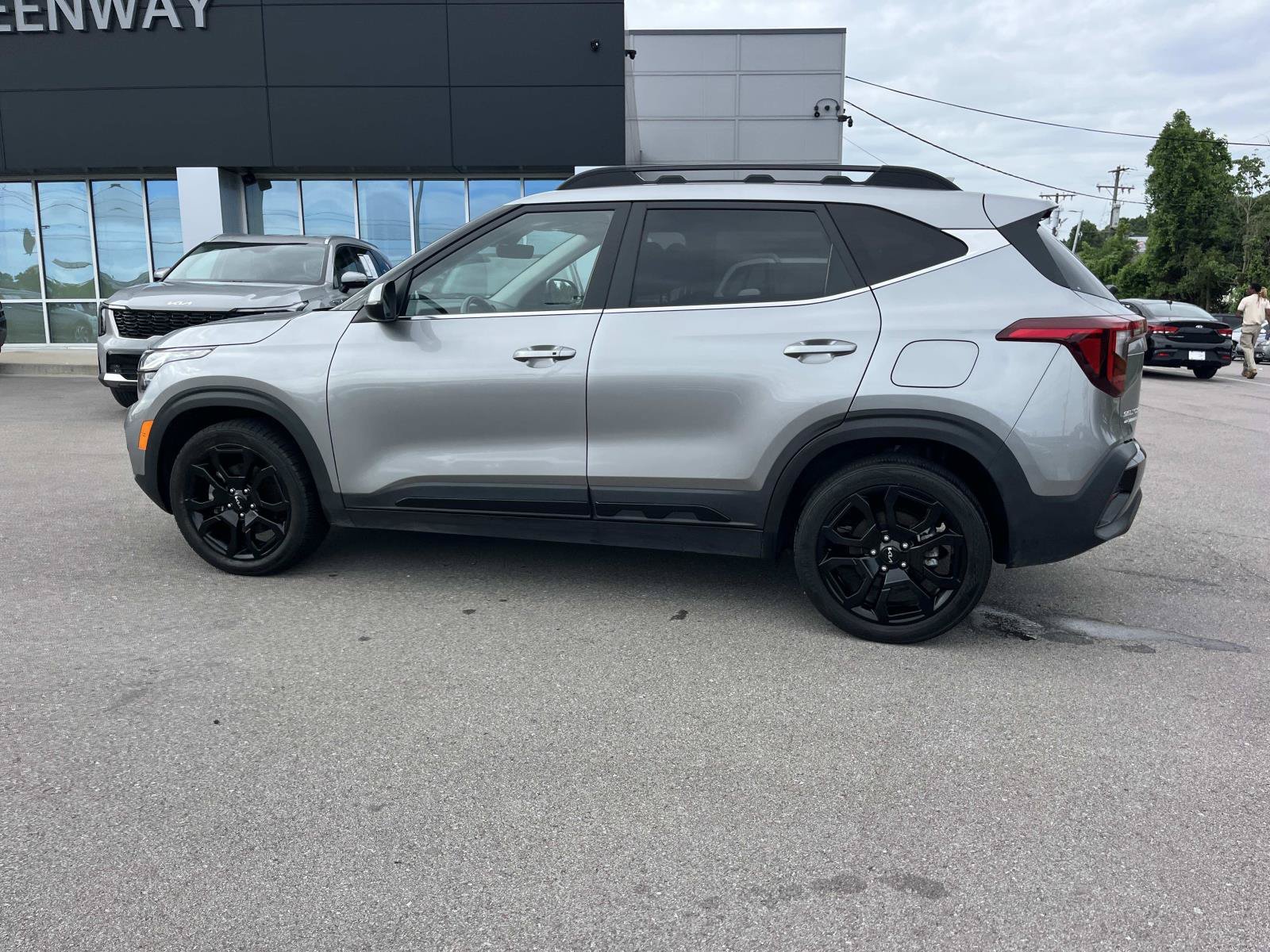 Used 2024 Steel Gray Kia X-Line image 6