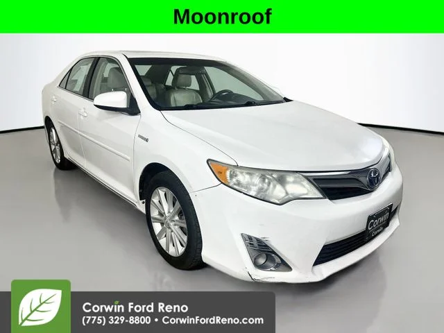 Used 2012 Super White Toyota XLE image 1