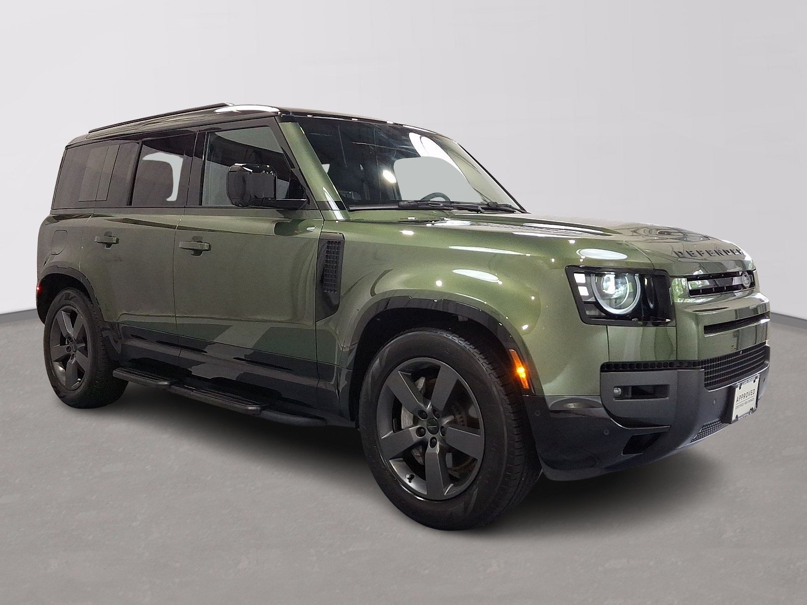Certified Used 2026 Woolstone Green Metallic Land Rover X-Dynamic SE image 3