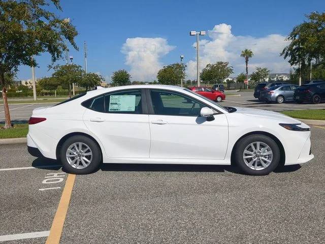 New 2026 Ice Cap Toyota LE image 3
