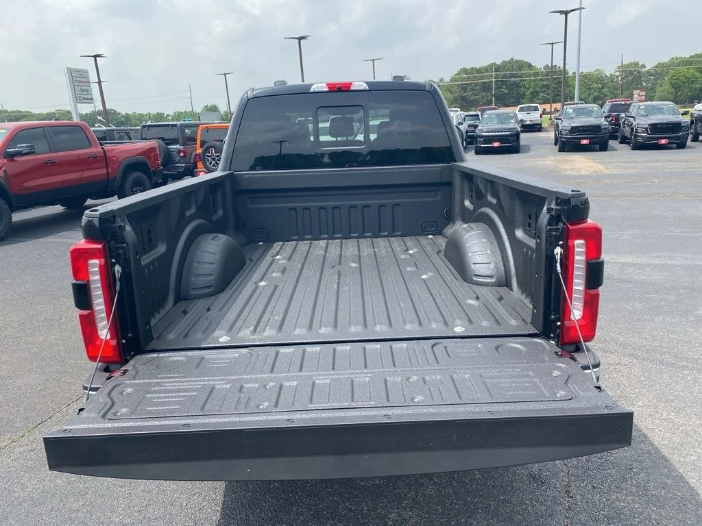 New 2026 Agate Black Metallic Ford F-250® Lariat® image 44