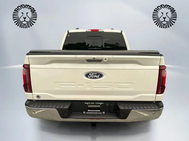Used 2024 White Metallic Ford Lariat image 7