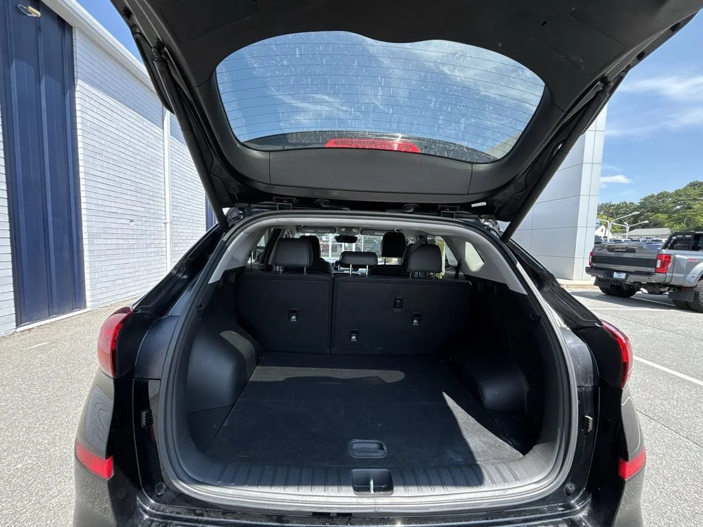 Used 2021 Black Hyundai Limited image 19