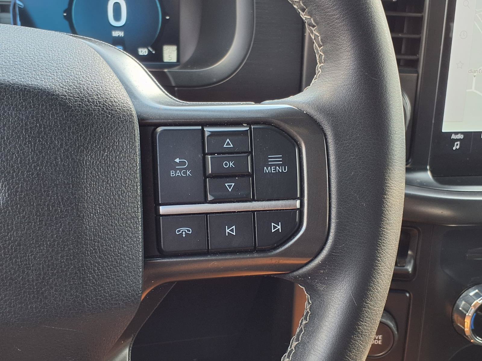 Used 2024 Blsck Ford XLT image 26