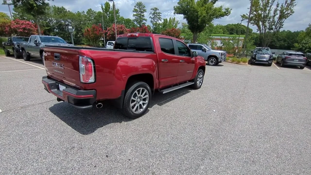 Used 2021 CAYENNE RED TINTCOAT GMC 2WD Denali image 8
