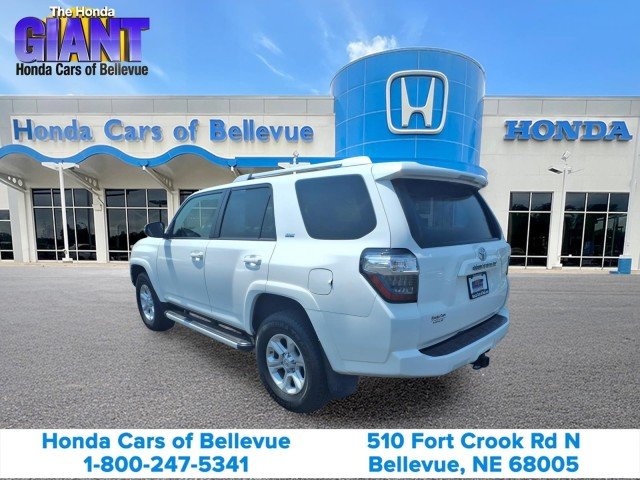 Used 2017 Super White Toyota SR5 Premium 4WD image 7