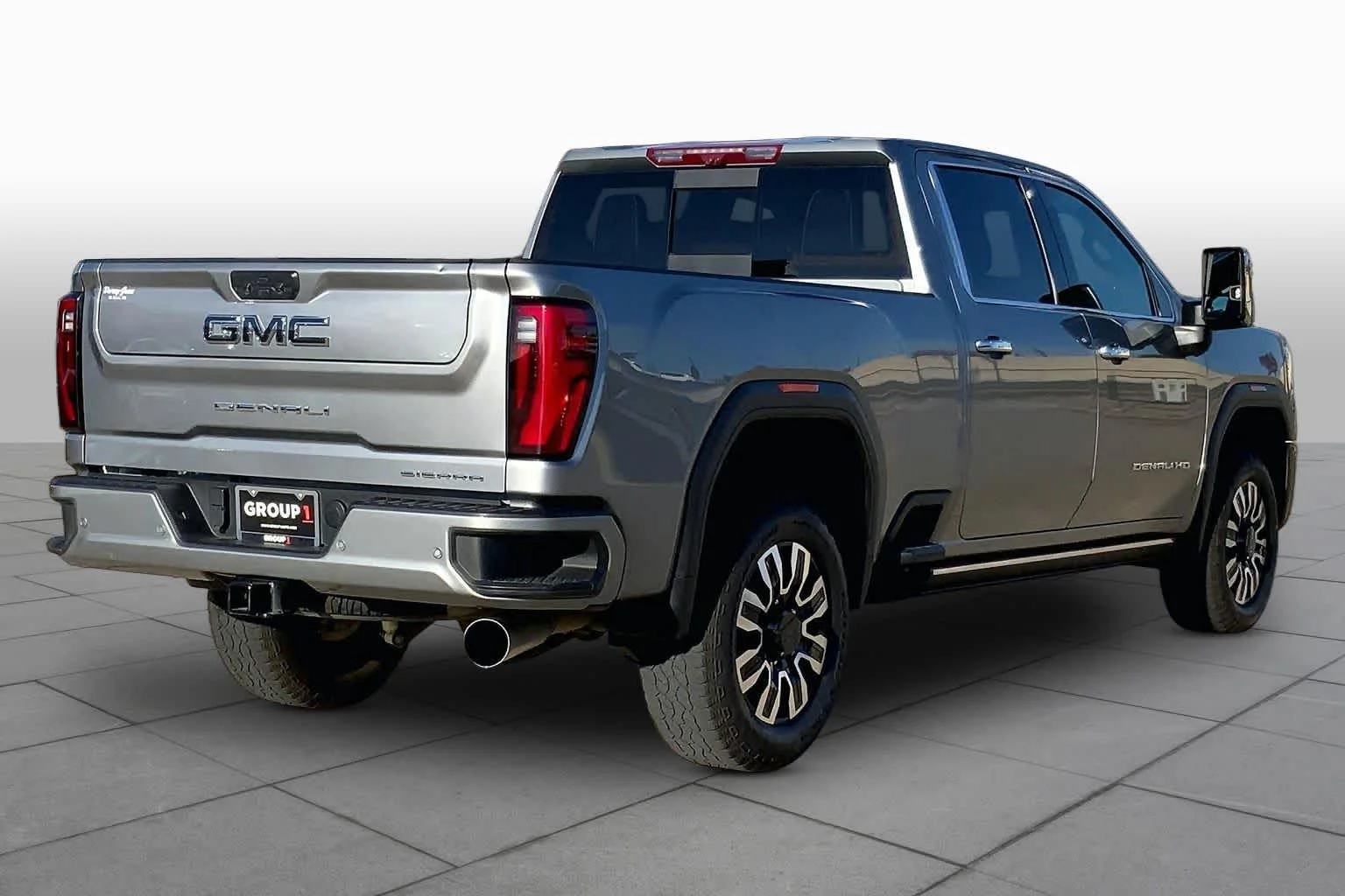 Used 2025 Sterling Metallic GMC Denali Ultimate image 13