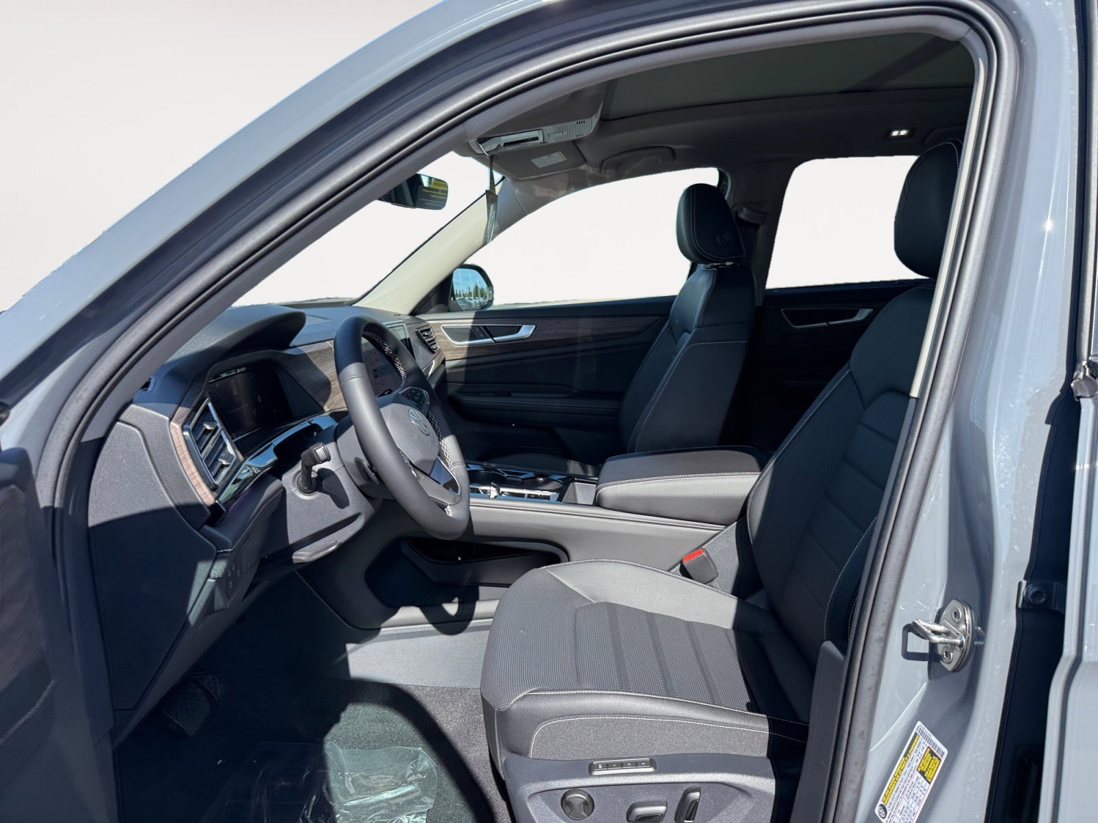 New 2026 Pure Gray Volkswagen 2.0T SEL image 10