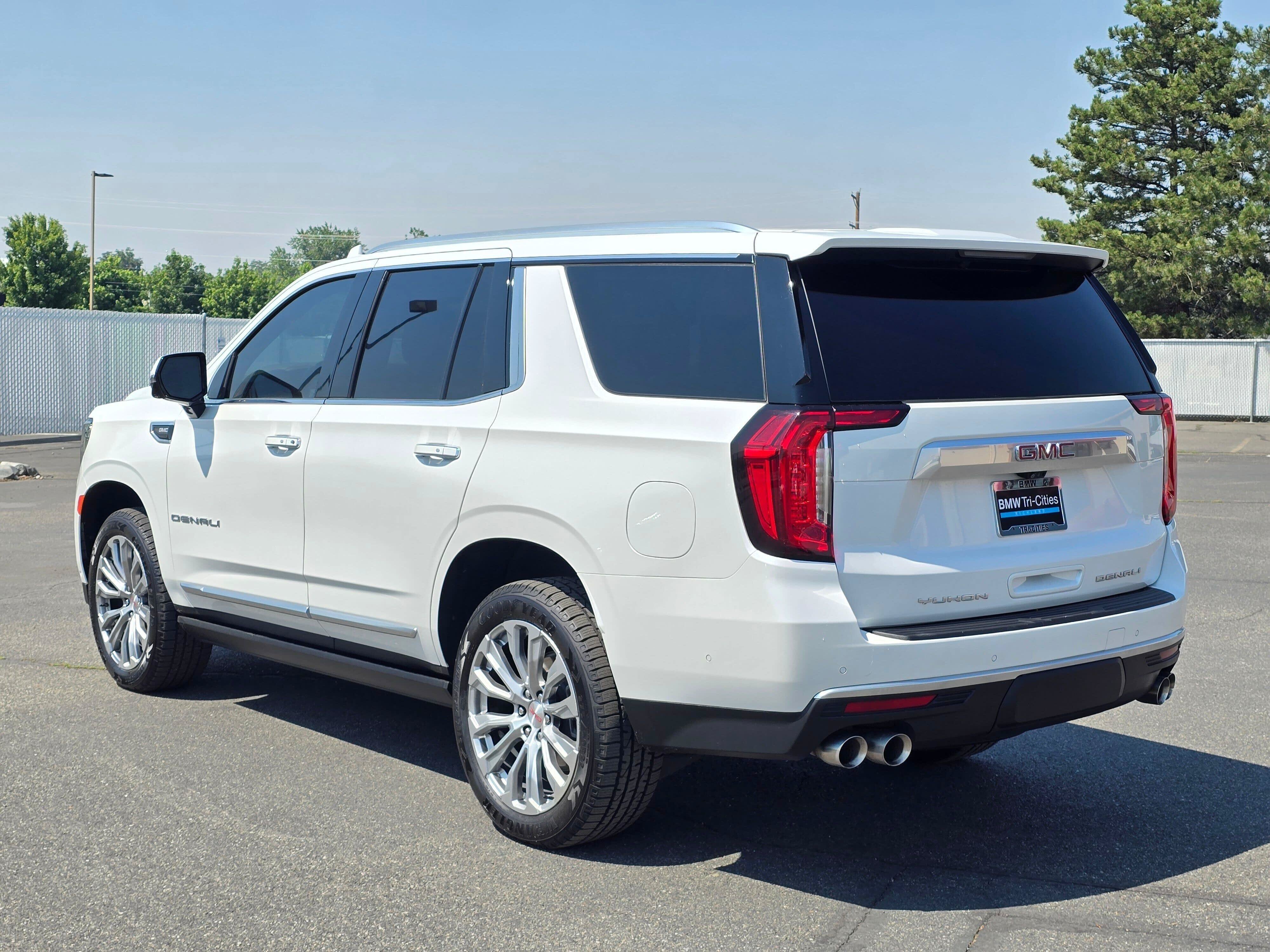 Used 2024 White Frost Tricoat GMC Denali image 4