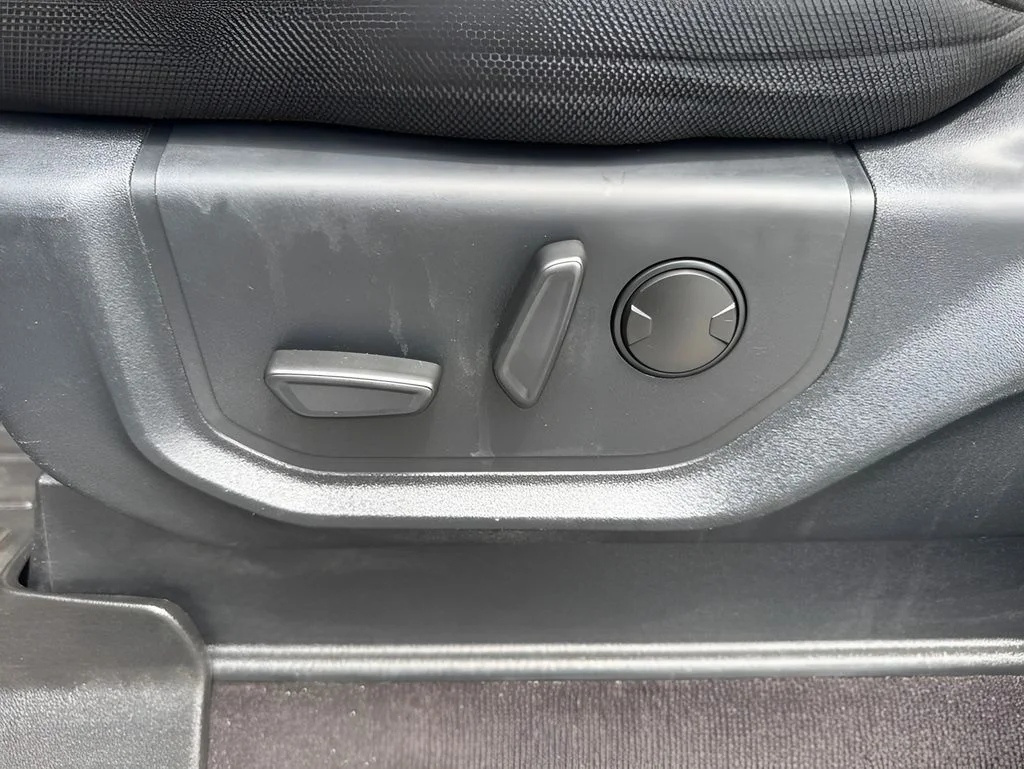 Used 2020 White Ford XLT image 10