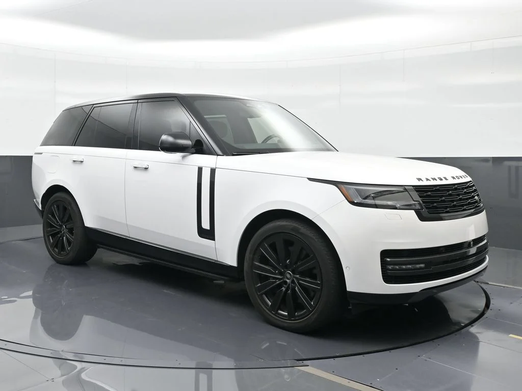 Used 2024 White Land Rover Autobiography image 4