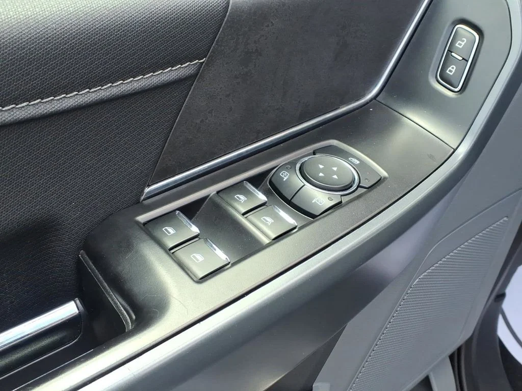 Used 2024 Gray Ford XLT image 23