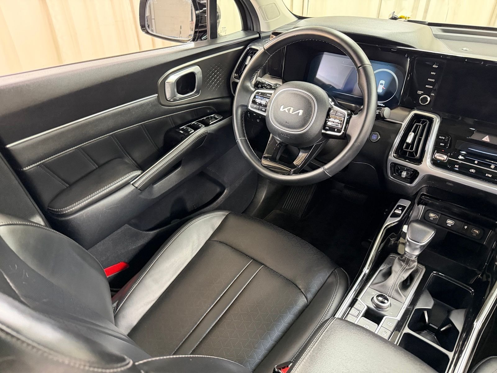 Used 2023 Silver Kia SX image 50