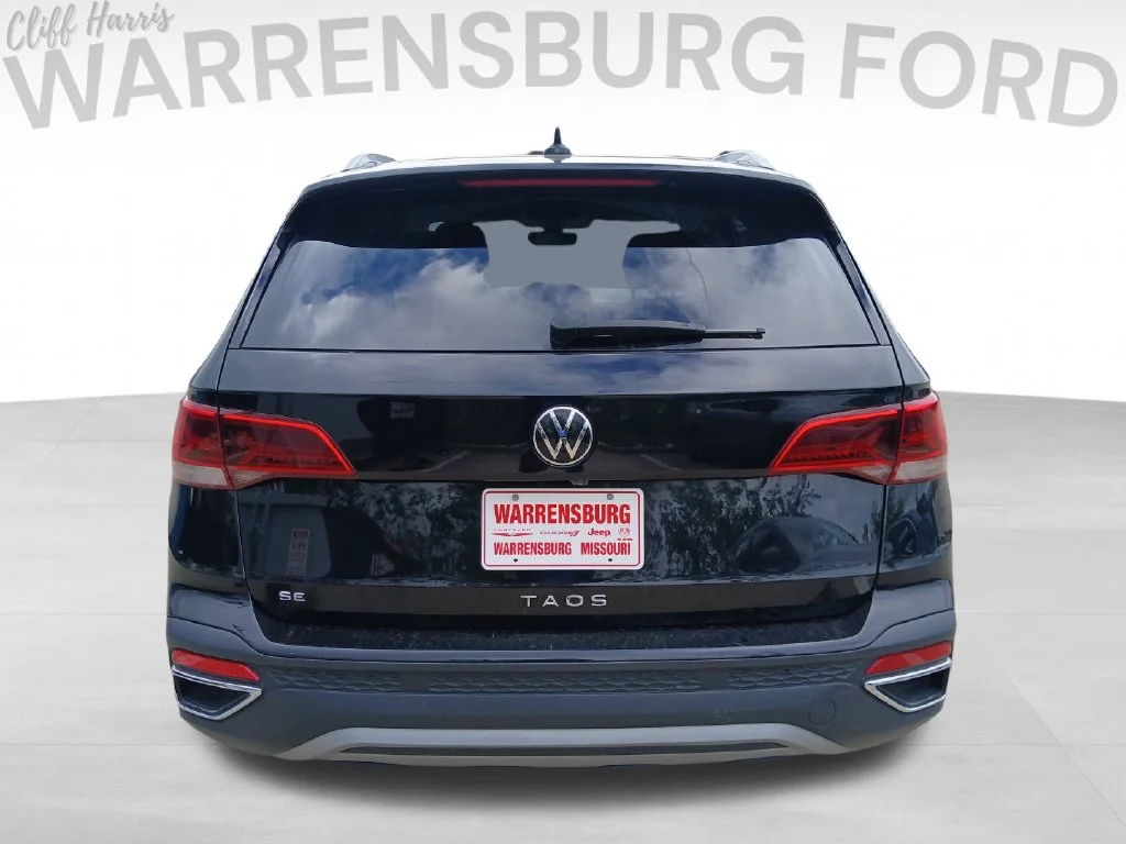 Used 2024 Black Volkswagen 1.5T SE image 4