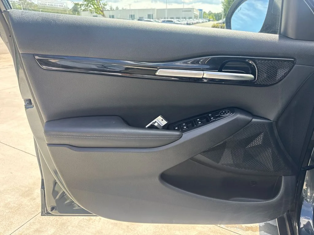2025 Kia Seltos S - Photo 13