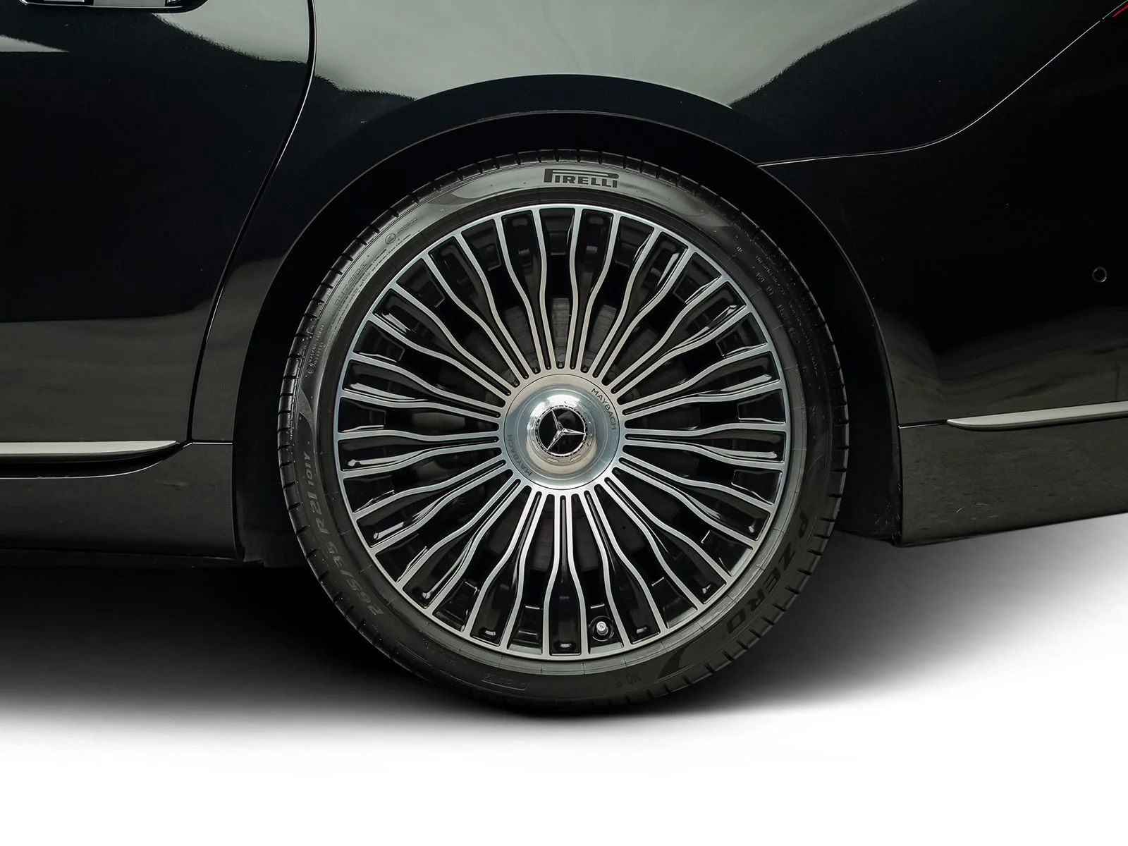 Used 2023  Mercedes-Benz Maybach S 680 image 24
