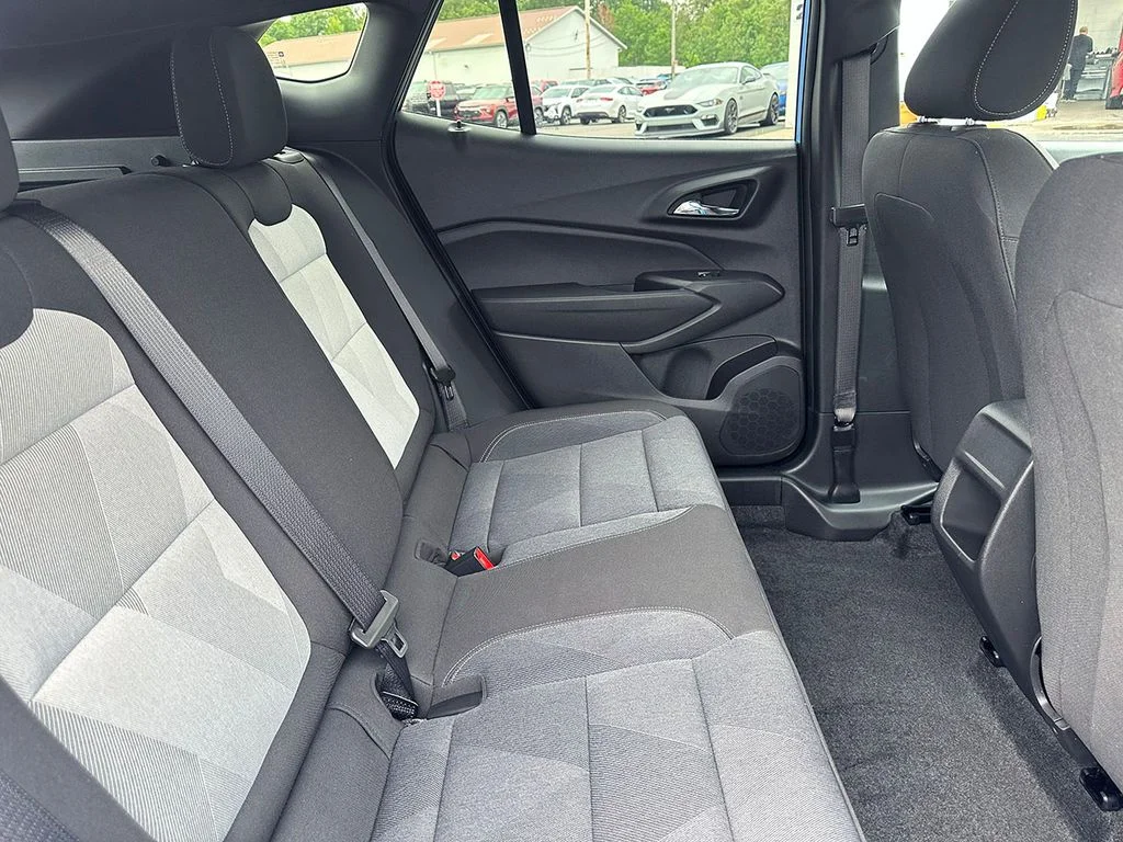 Used 2024 Blue Chevrolet 1RS image 21