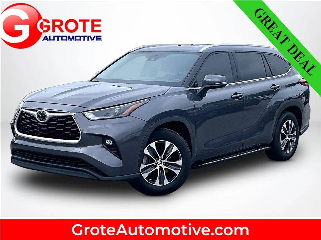 Used 2022 Gray Toyota XLE image 1