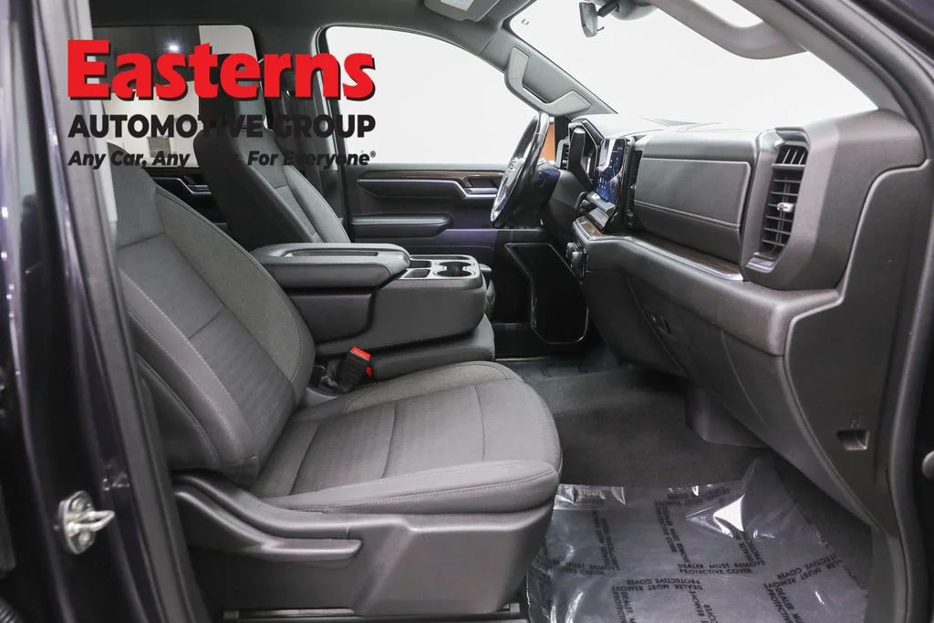 Used 2022 Gray Chevrolet LT image 25