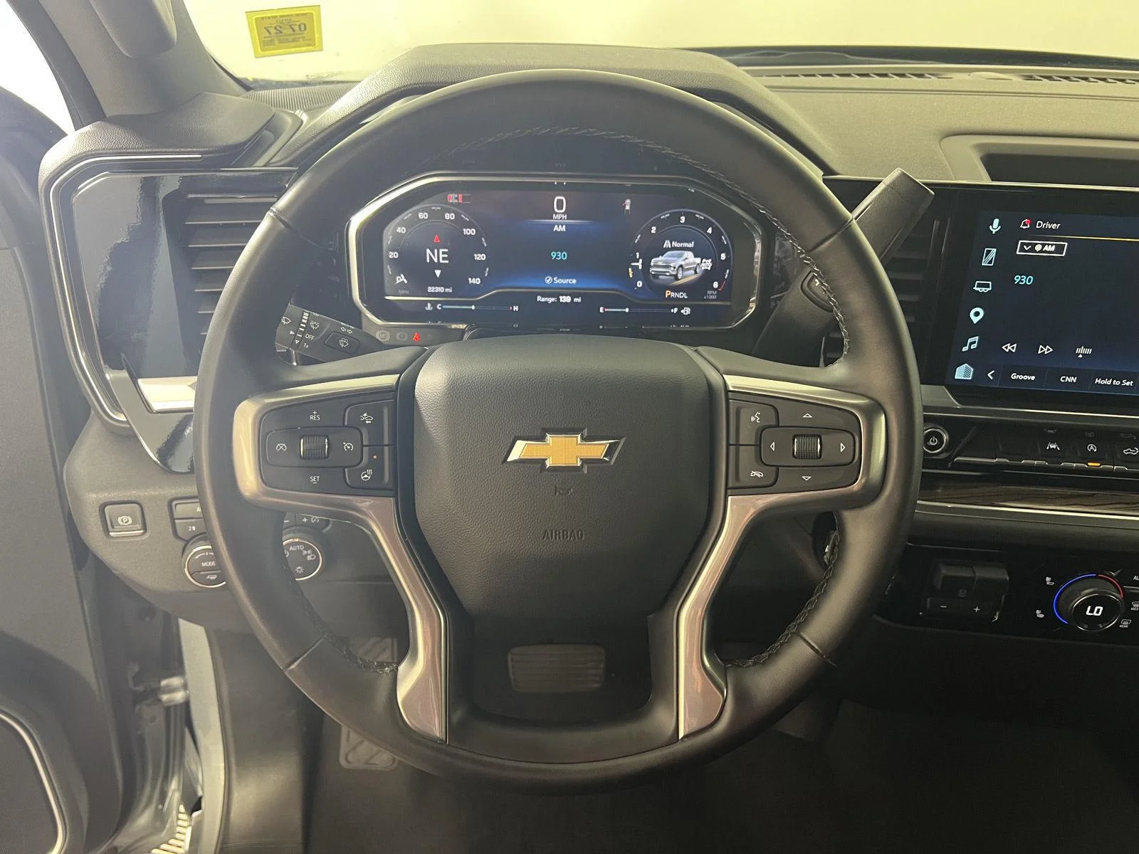 Used 2025 Sterling Gray Metallic Chevrolet LT (2FL) image 8