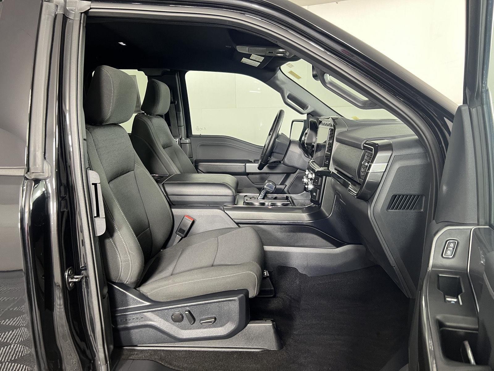Used 2023 Agate Black Ford XLT image 12