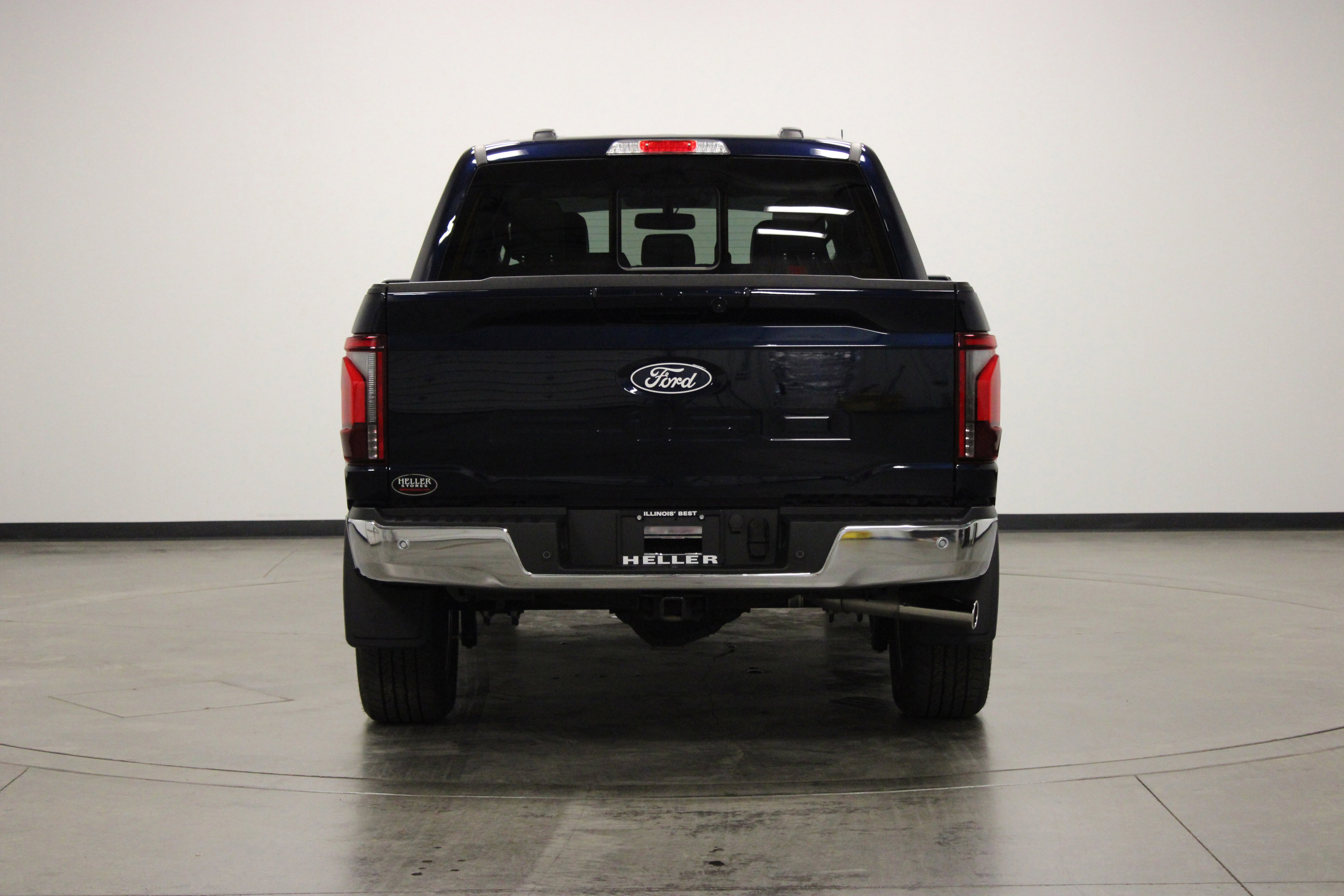 Used 2025 Antimatter Blue Metallic Ford LARIAT image 7