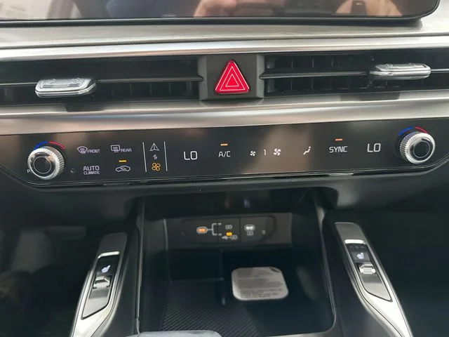 New 2026 Jungle Green Kia X-Line EX AWD image 18