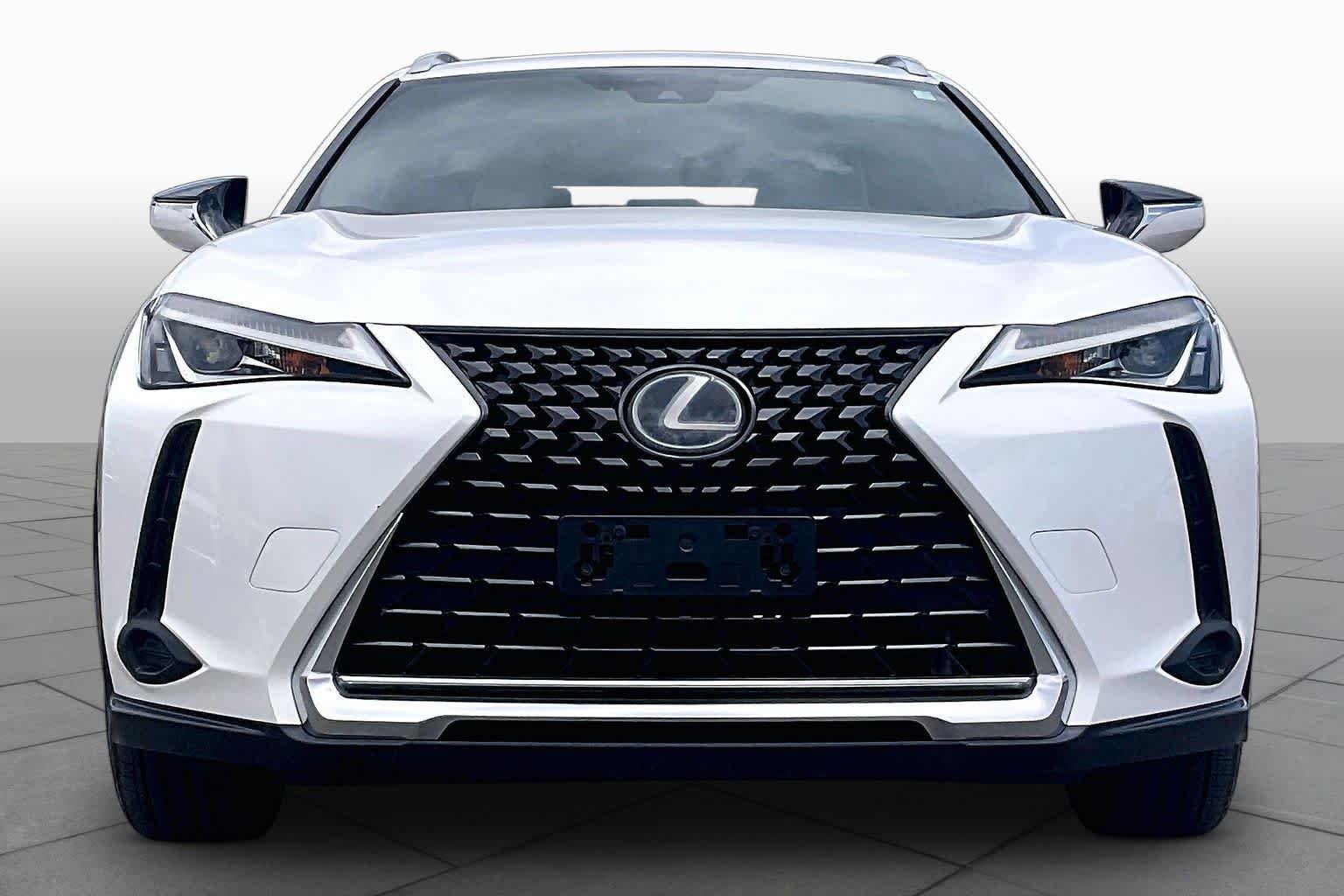 Used 2019 Eminent White Pearl Lexus  image 4