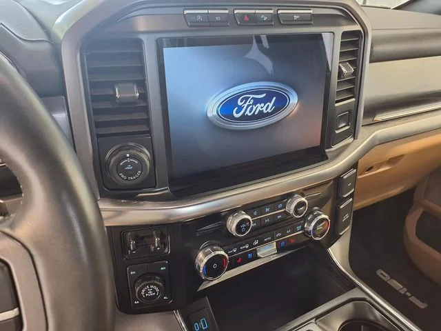 Used 2023 Gray Metallic Ford Lariat image 13