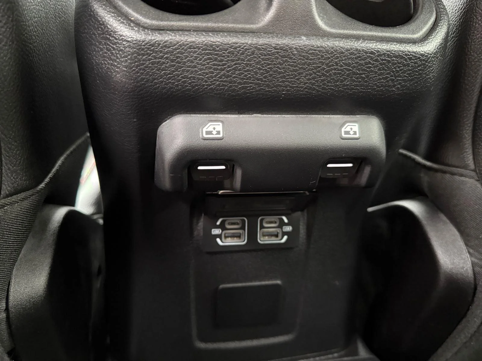 Used 2022 Bright White Clearcoat Jeep Rubicon image 20