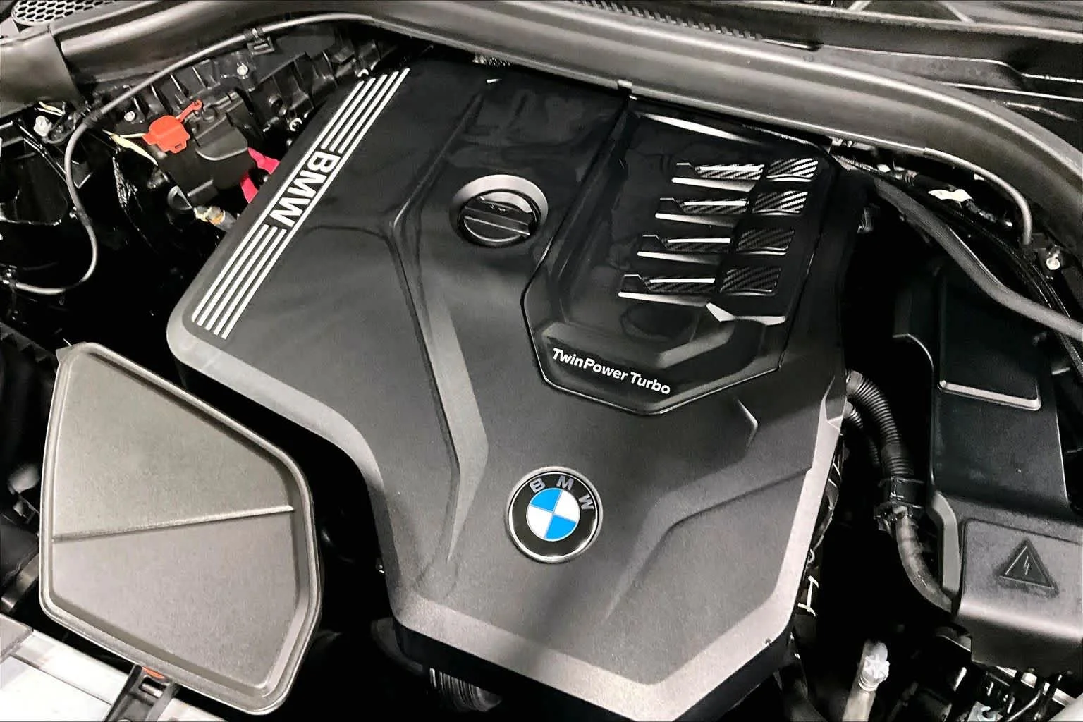 Used 2022 Black Sapphire Metallic BMW xDrive30i image 33