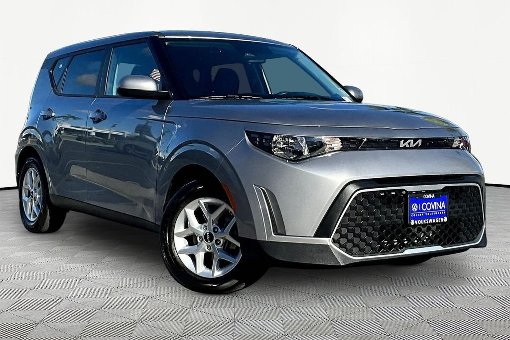 2025 Kia Soul 2.0L LX IVT's photo