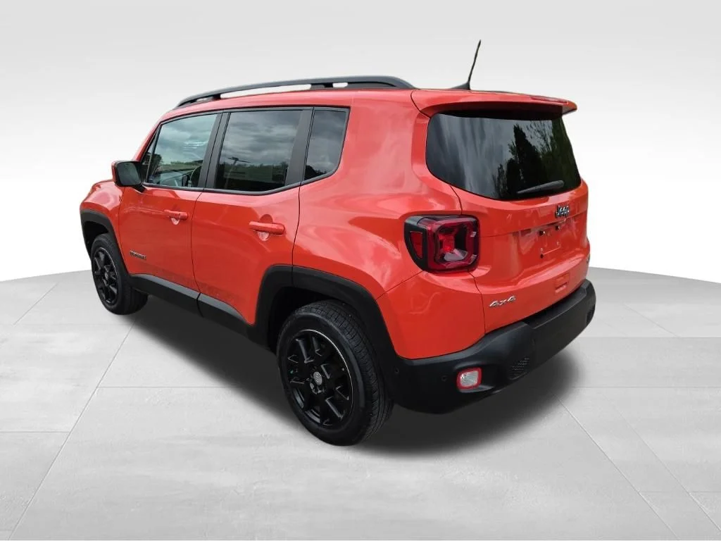 Used 2021 Orange Jeep Latitude image 8