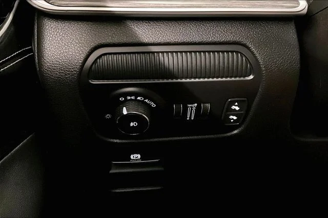 Used 2023 Bright White Clearcoat Jeep Series III image 39