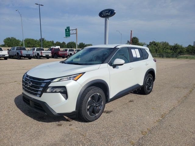 Used 2025 White Nissan SV image 16