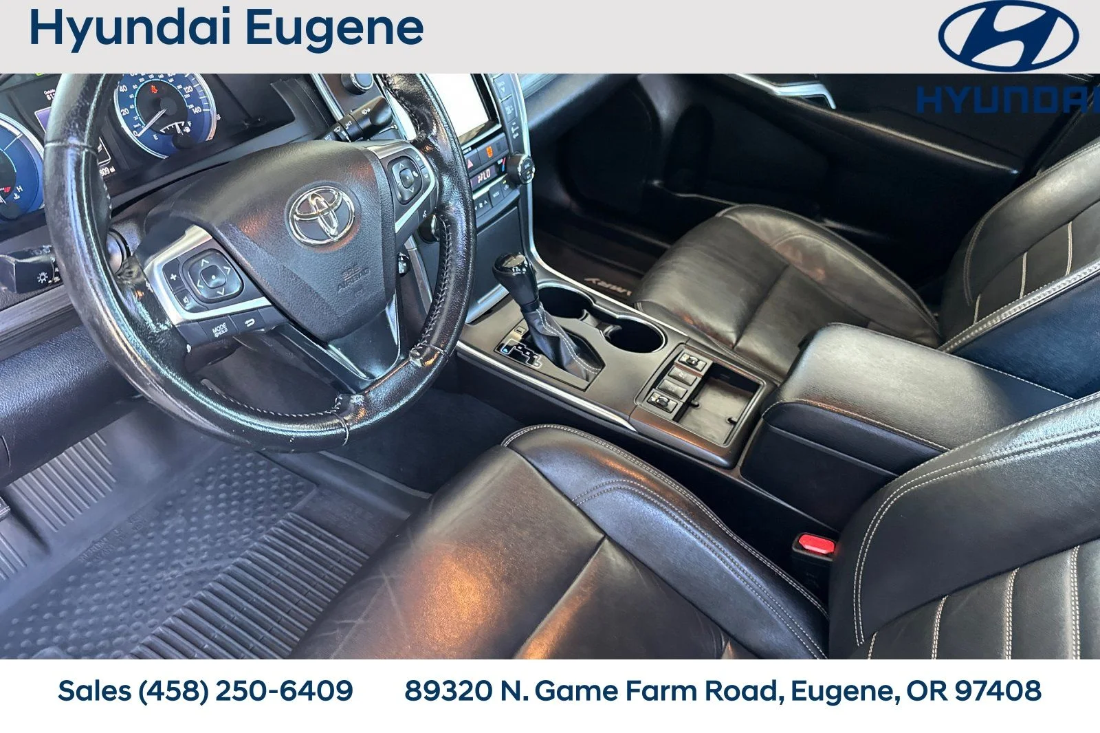Used 2016 Silver Toyota XLE image 11