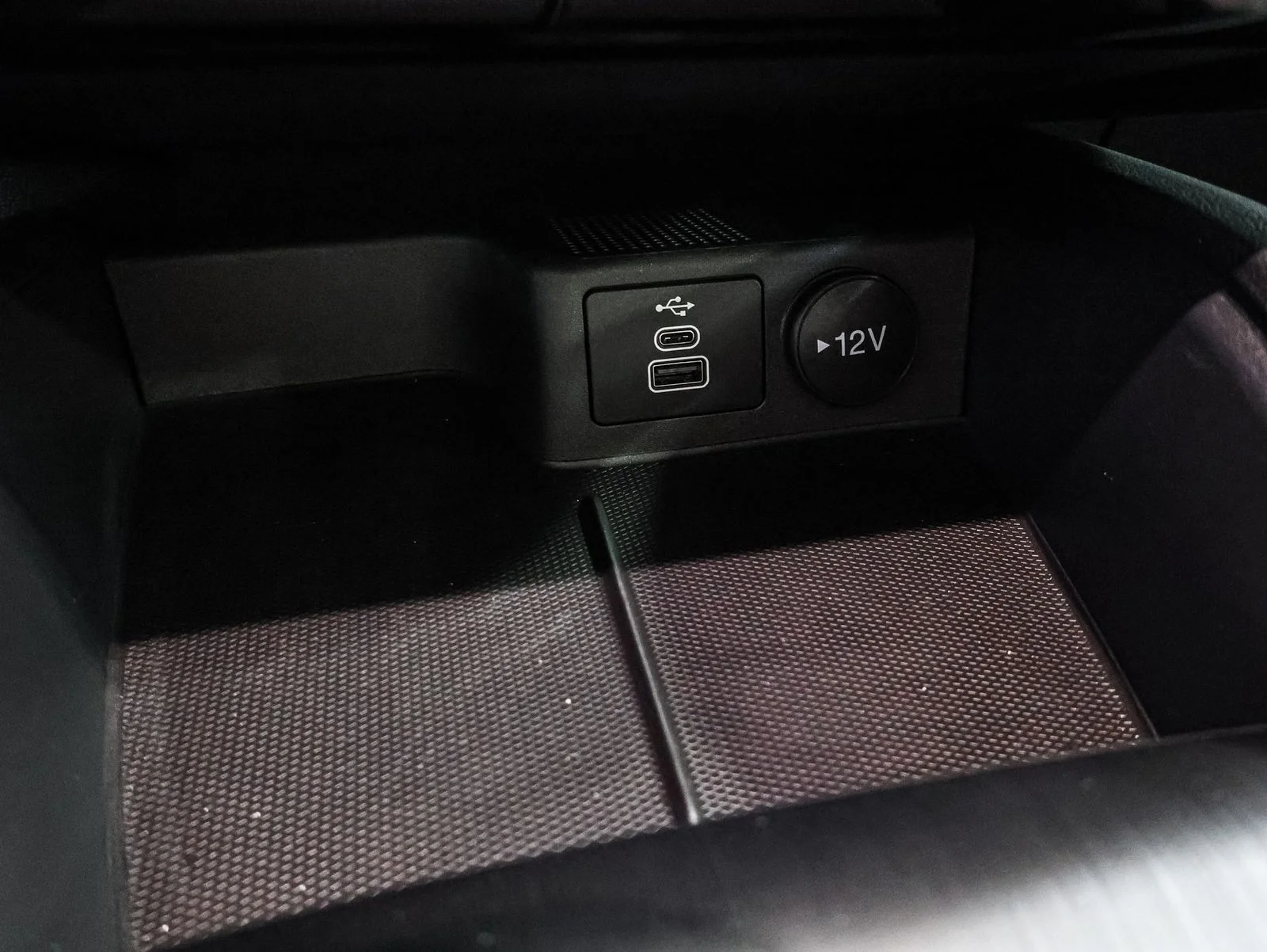 2026 Ford Escape ST-Line - Photo 29