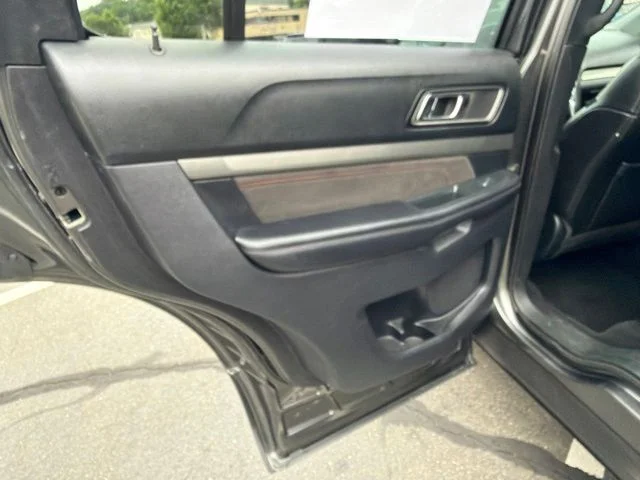 Used 2018 Gray Ford XLT image 26