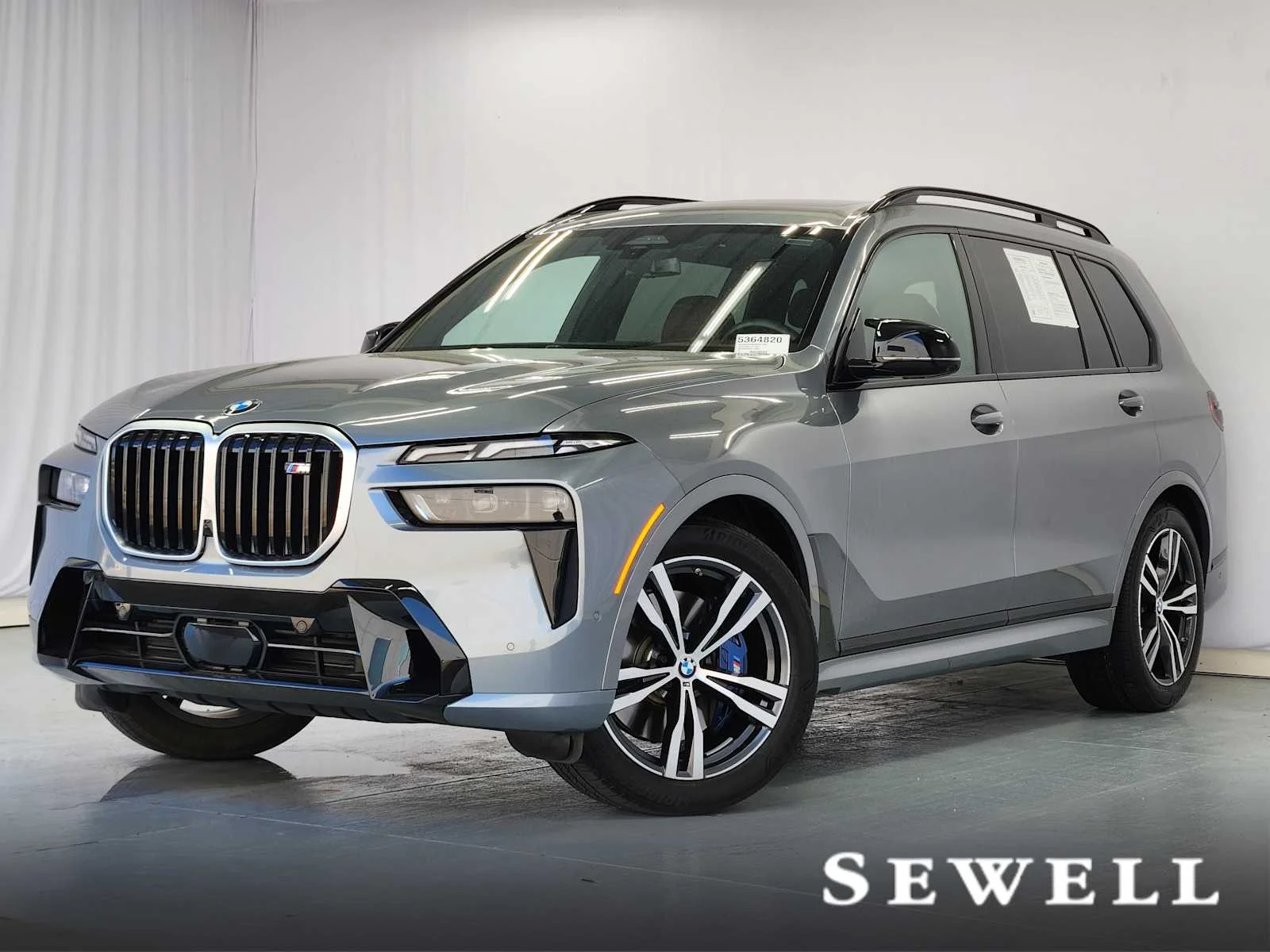 2025 BMW X7 M60i