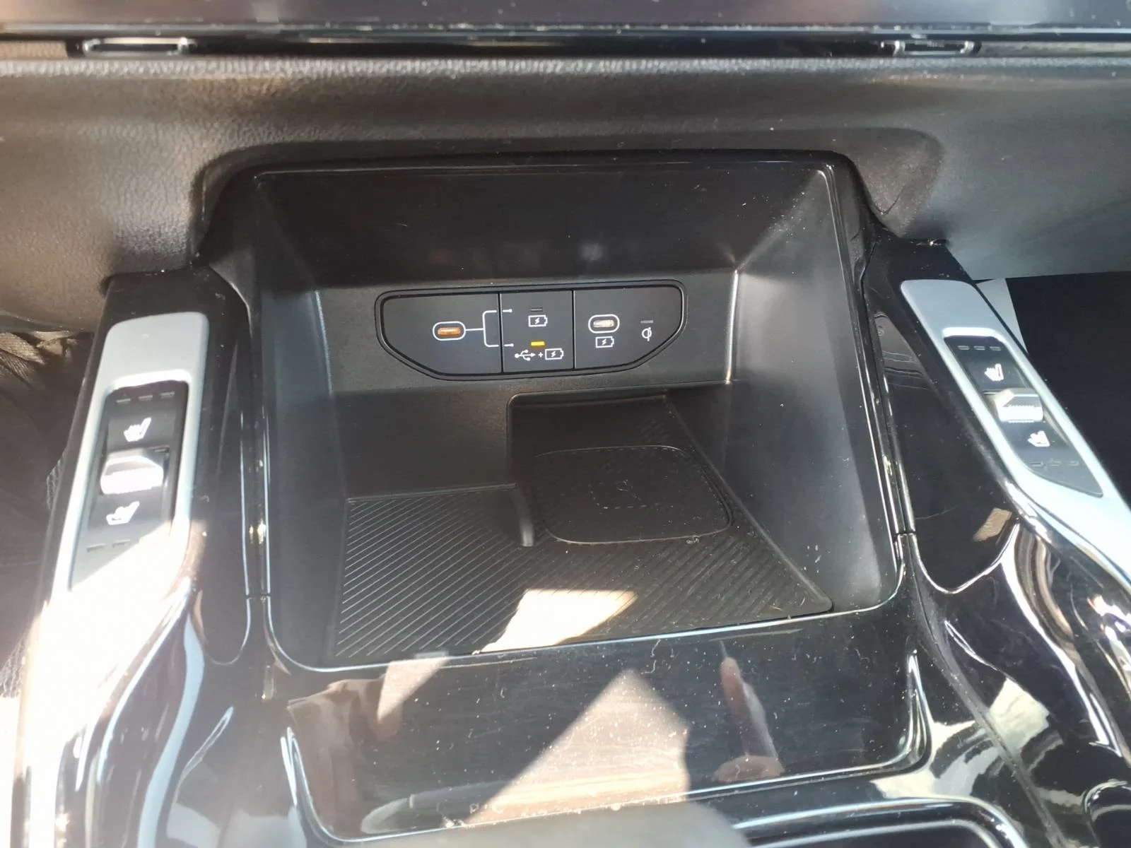 Used 2024 Gray Kia X-LINE SX PRESTIGE AWD image 12