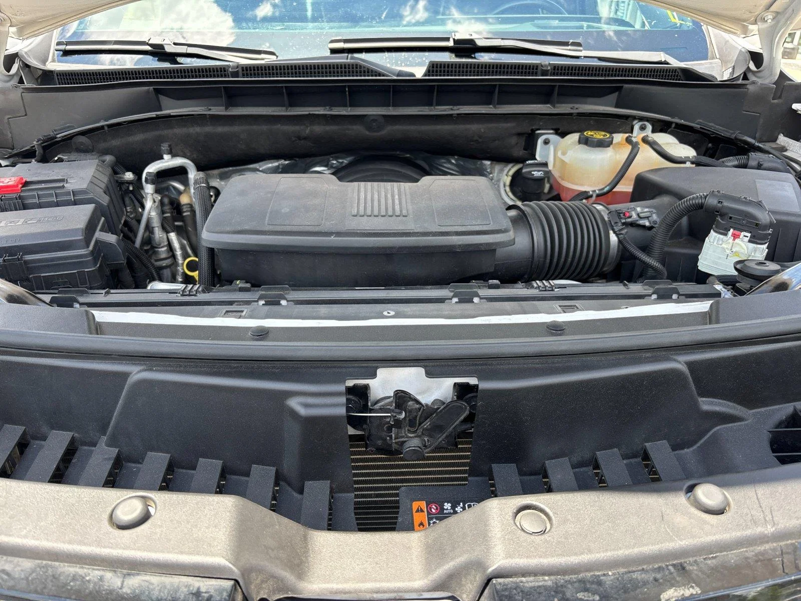 Used 2023 Crystal White Tricoat Cadillac 4WD Sport Platinum image 9
