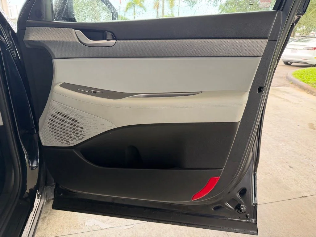 Used 2024 White Hyundai SEL image 24
