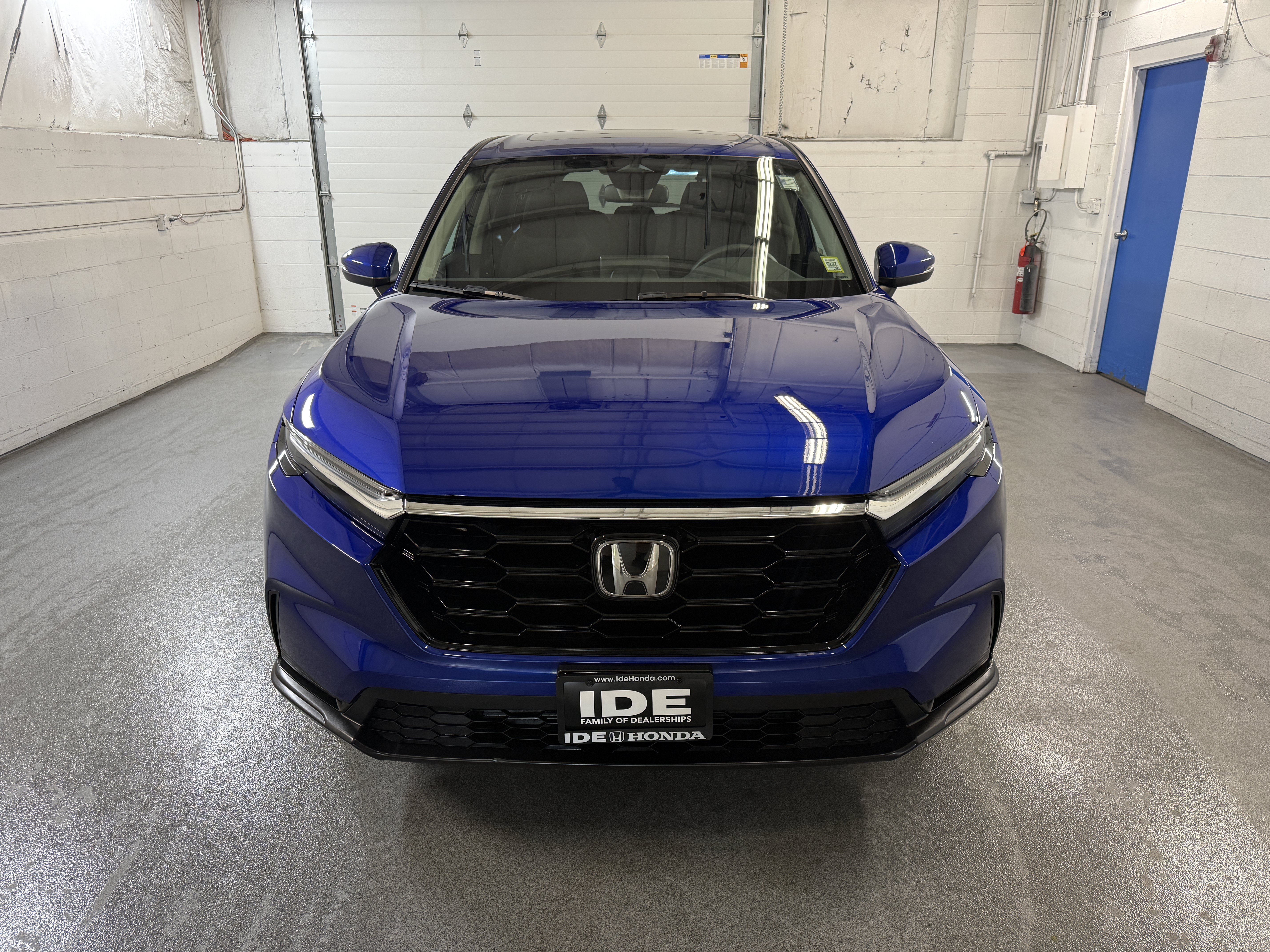 Used 2023 Canyon River Blue Metallic Honda EX image 3
