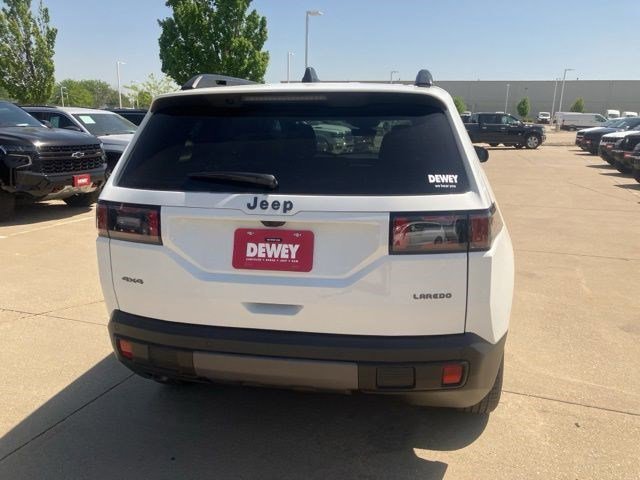 New 2026 Bright White Clear-Coat Exterior Paint Jeep Laredo image 6