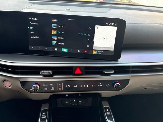 Used 2025 Ebony Black Kia S image 13